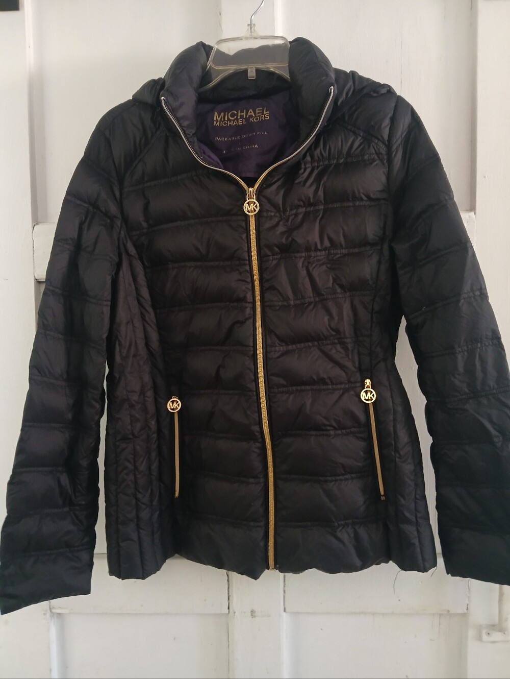 Michael Kors Black Quilted Puffer Jacket with Gold Hardware Large Diwn Filled